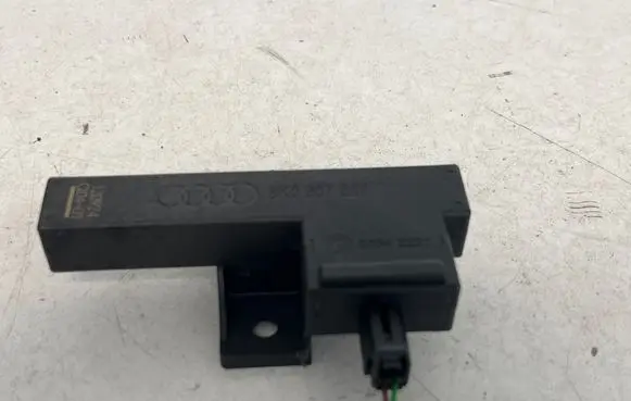 Audi A6 S6 C7 4G Keyless (KESSY) go control unit/module 8K0907247