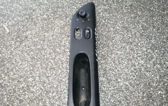 Renault Laguna I Electric window control switch 7701672454E