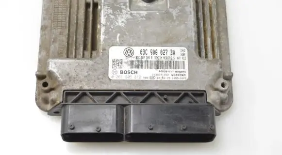 Volkswagen Golf VI Engine control unit/module 03C906027BA