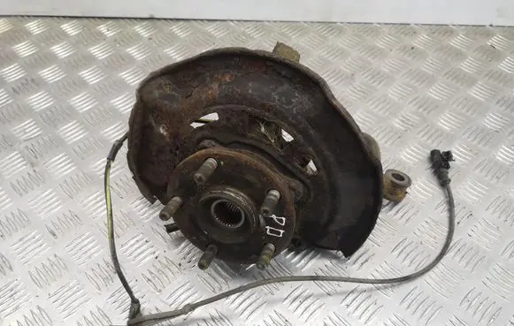 Toyota Avensis T270 Front wheel hub