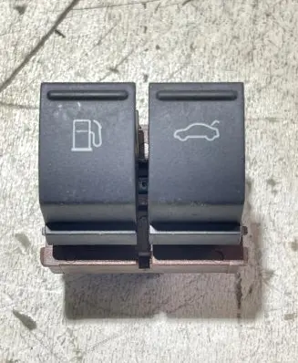 Volkswagen PASSAT B6 Fuel tank opening switch 3C0959903B 222701S 322701S