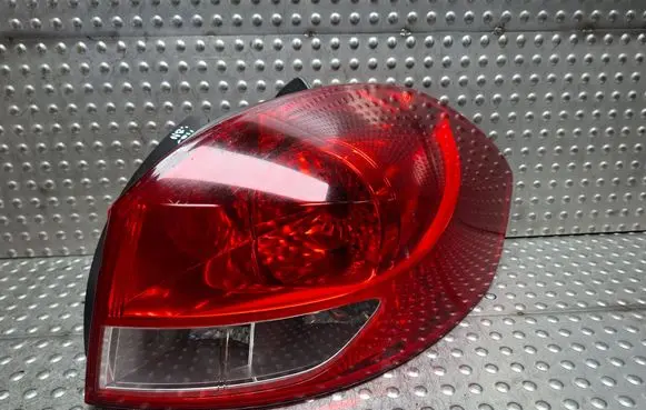 Renault Clio III Rear/tail lights S26282634 8200586844