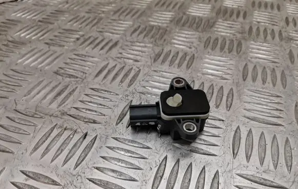 Audi A3 S3 A3 Sportback 8P Airbag deployment crash/impact sensor 8P0955557