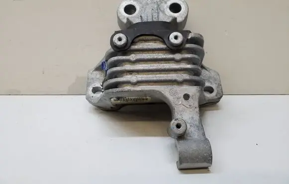 Jeep Cherokee Gearbox mount 68164709AF