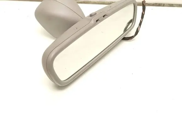 Rear view mirror (interior)