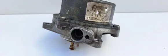 Audi A6 S6 C5 4B Vacuum pump 057145100C 7823608