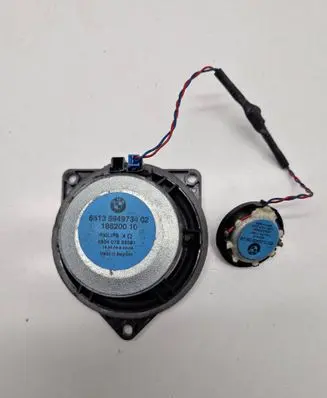 Front door high frequency speaker