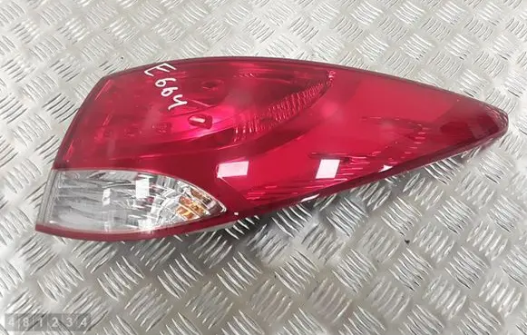 Hyundai ix35 Rear/tail lights 924022y0
