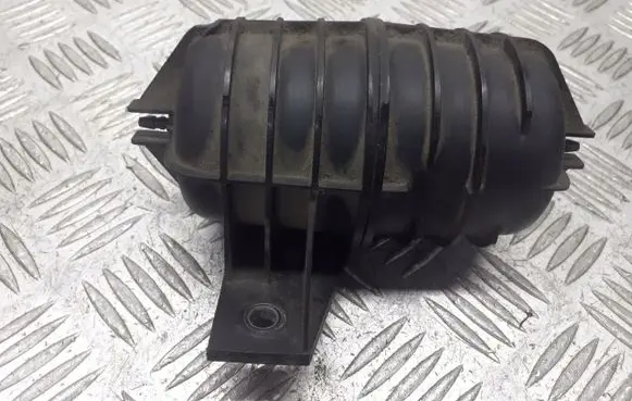 BMW 3 E46 Vacuum air tank 1165-2247620