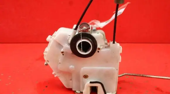 Honda FR-V Front door lock