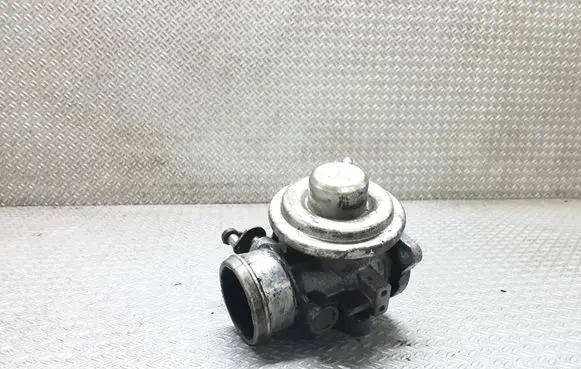 Audi A4 S4 B5 8D EGR valve 038129637 038131501E