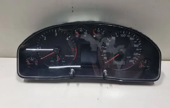 Audi A4 S4 B5 8D Speedometer (instrument cluster) 88311300