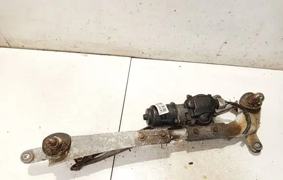 Subaru Legacy Front wiper linkage and motor