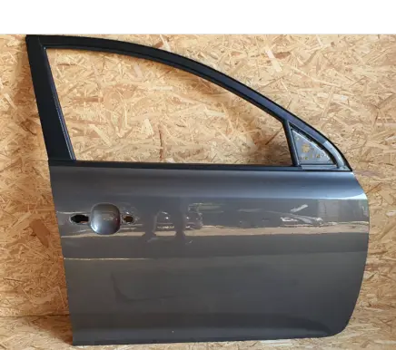 KIA Ceed Front door