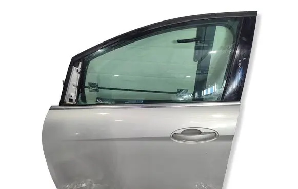 Ford C-MAX II Front door 