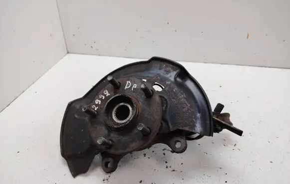 Toyota Prius+ (ZVW40) Front wheel hub 