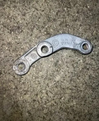 BMW 5 E39 Sway bar bush bracket, front 1091987