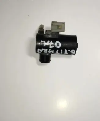 Suzuki Grand Vitara II Windscreen/windshield washer pump