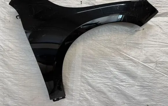 Volvo V60 Fender
