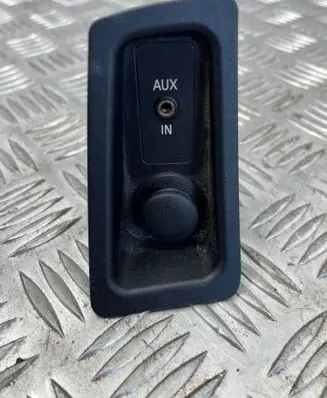 BMW 1 E81 E87 AUX in-socket connector 6930561