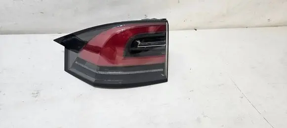 Tesla Model X Rear/tail lights 1034334-00-B