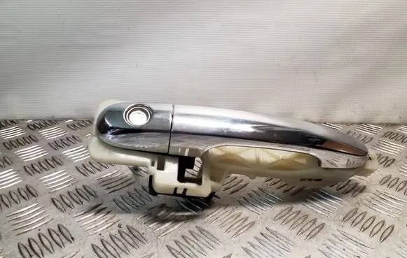 KIA Sorento Front door exterior handle