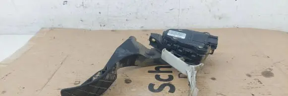 Volkswagen Golf IV Accelerator throttle pedal 1J1721503H
