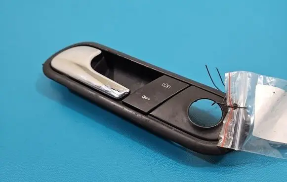 Seat Ibiza III (6L) Front door interior handle 6L0837113D IMPRK1534727