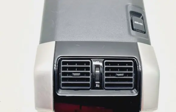 Rear air vent grill