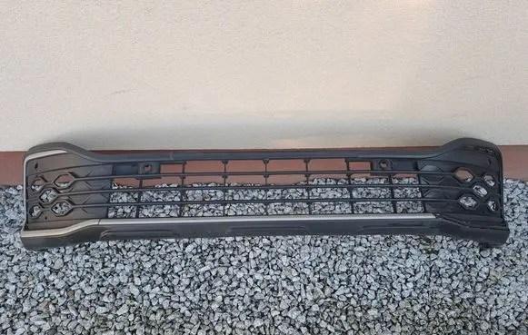 Volkswagen Golf VIII Front bumper lower grill 5H0805903