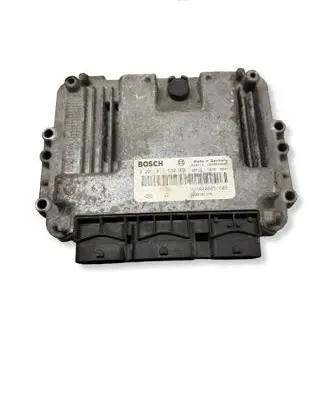 Opel Vivaro Engine control unit/module 8200391179 1039S04805 0281011530