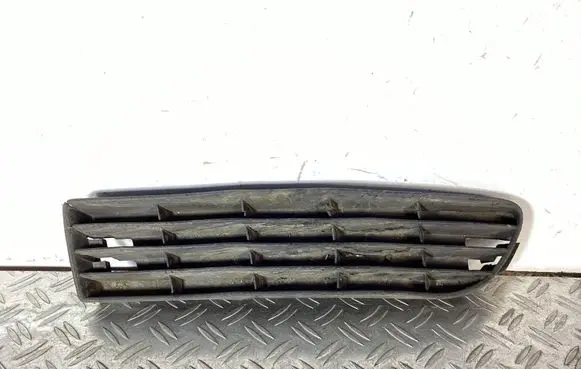 Audi A6 S6 C4 4A Front bumper lower grill 4A0807345J