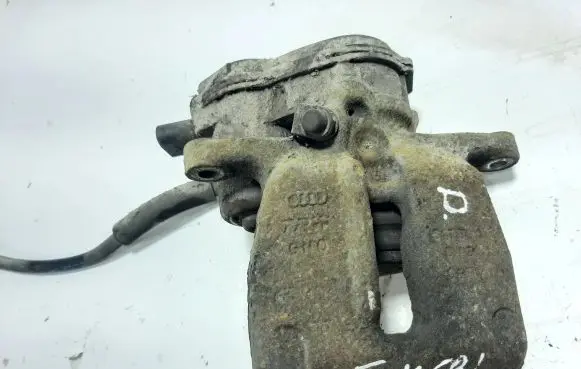 Rear brake caliper