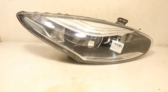 Renault Megane III Headlight/headlamp 260100923R