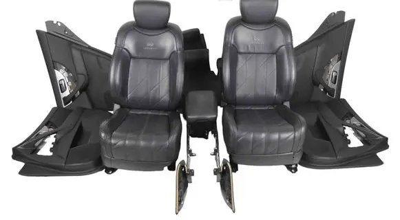 Infiniti FX Seat set 