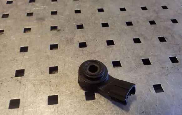 Toyota RAV 4 (XA20) Detonation knock sensor 1710001050