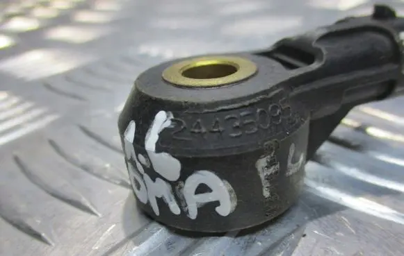 Opel Meriva A Detonation knock sensor 24435095