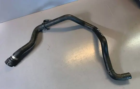 BMW X6 E71 Engine coolant pipe/hose 6945282 64216945282