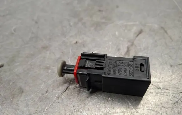 Opel Astra H Brake pedal sensor switch 13299721 366172505
