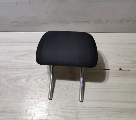 Nissan Qashqai Rear seat headrest