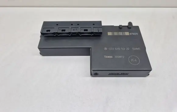 Mercedes-Benz C W202 Fuse module 0225455332