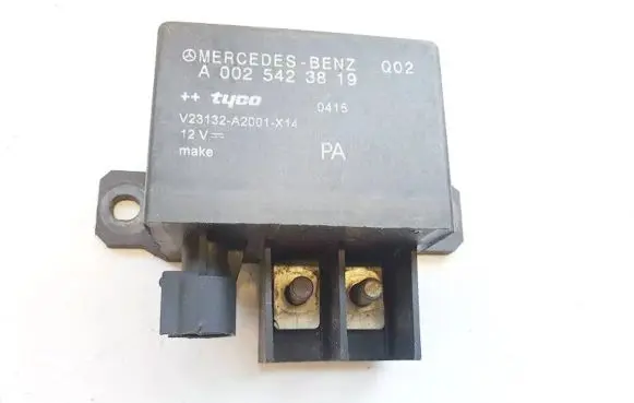 Mercedes-Benz E W211 Glow plug pre-heat relay a0025423819 v23132-a2001-x14