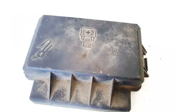 Chrysler 300 - 300C Fuse box cover 7140191430 7140-1914-30