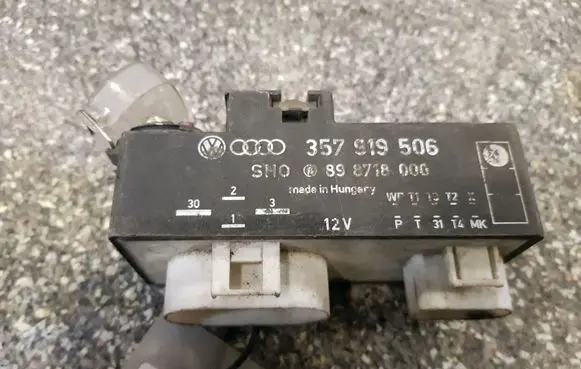 Volkswagen Sharan Coolant fan relay 357919506