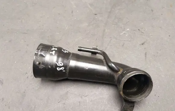 Audi A3 S3 8L Turbo air intake inlet pipe/hose 06A145764A