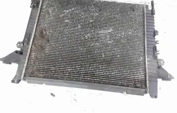 Land Rover Discovery 3 - LR3 Coolant radiator PCC500112 L25951