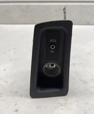 BMW 1 E81 E87 Cigarette lighter 693056102