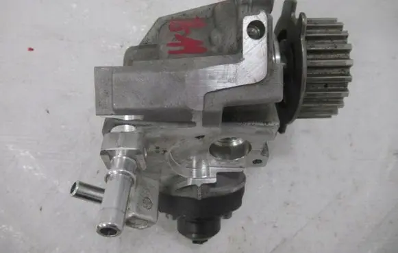 Ford Grand C-MAX Fuel injection high pressure pump