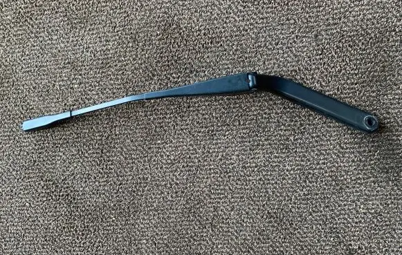 BMW 1 E81 E87 Front wiper blade arm 7169971