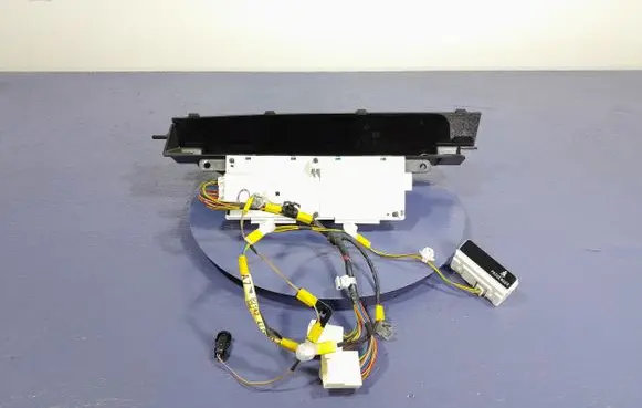 Toyota Prius (NHW20) Speedometer (instrument cluster) 83800-47251-A
